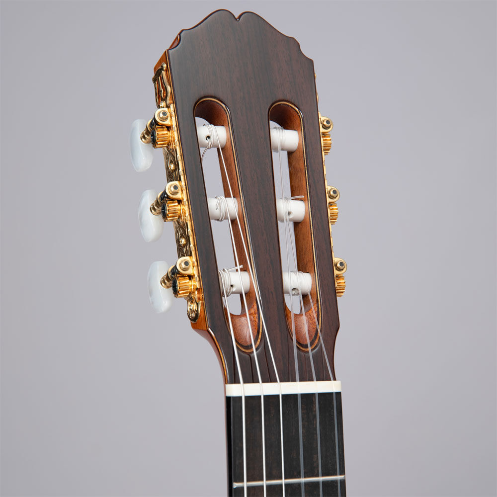 Takamine DH90 Hirade AC/EL Concert Classical Guitar w/Cutaway in Natural Gloss